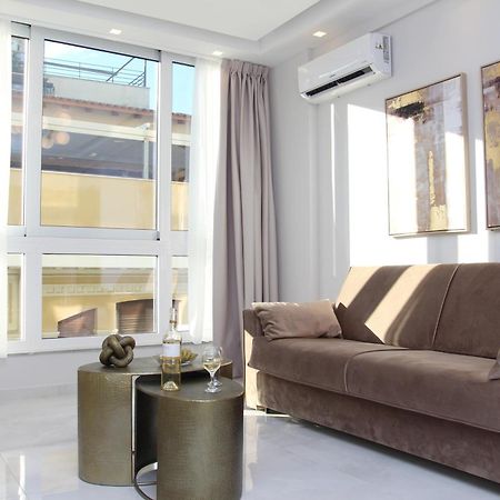 Central Metropolis Luxury Living Атина Екстериор снимка