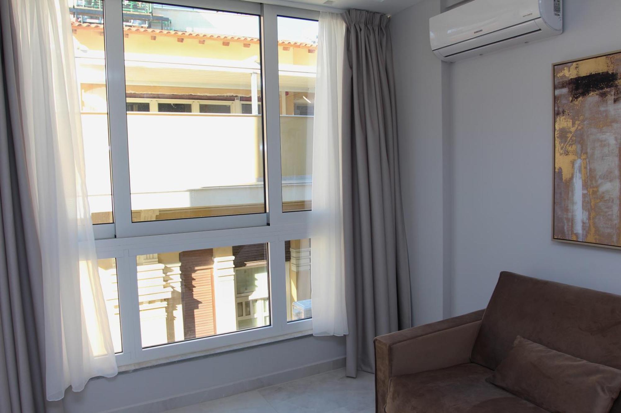 Central Metropolis Luxury Living Атина Екстериор снимка